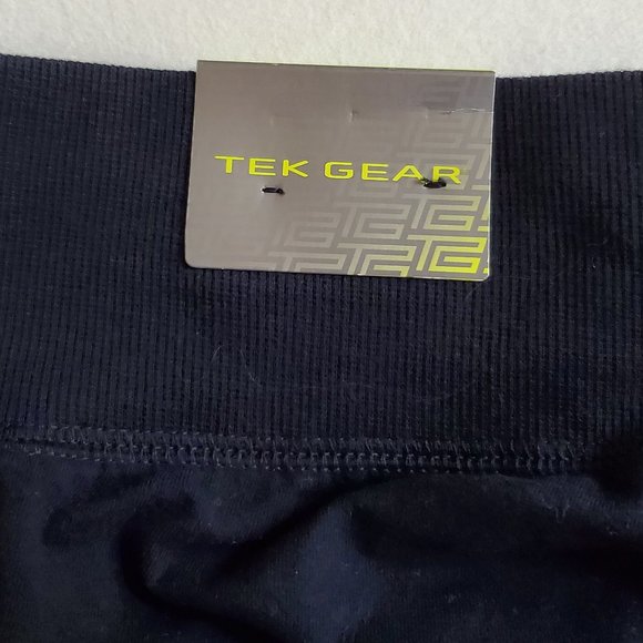 NWT Tek Gear Activewear Black Ruched Capri Leggings Pants Size Small - Picture 3 of 8